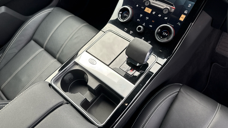 Land Rover Range Rover Velar 2.0 D200 R-Dynamic SE 5dr Auto Diesel Estate